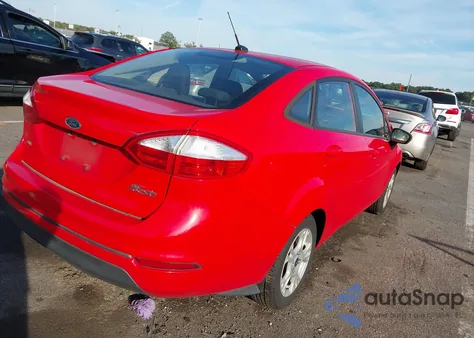 2014 Ford Fiesta Se z USA, uszkodzony, nr VIN 3FADP4BJ5EM239399